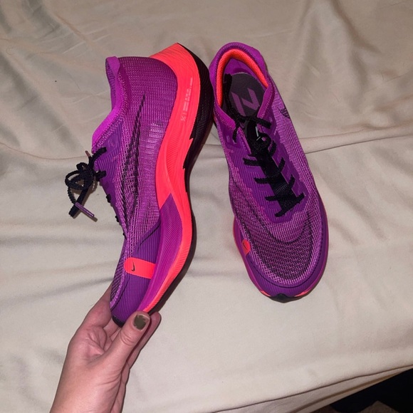 Nike Women's Shoes in Pink and Orange - Picture 5 of 7